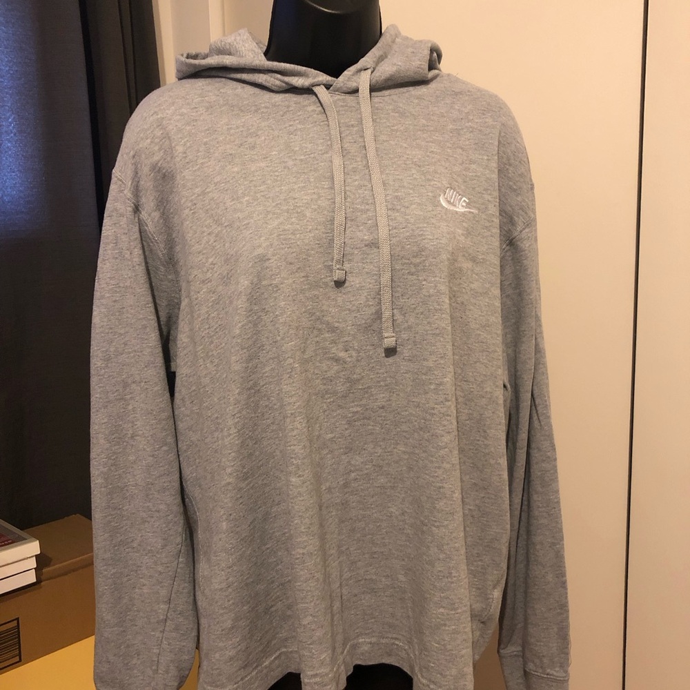 Wmn’s Nike Gray Hoodie